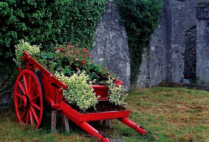 21 Great Garden Decorating Ideas - Style Motivation