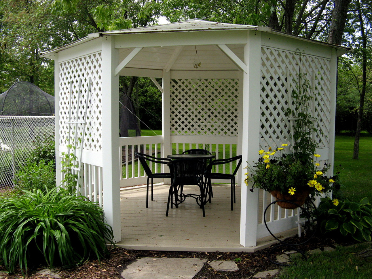 23 Interesting Gazebo Ideas for Your Garden - Style Motivation