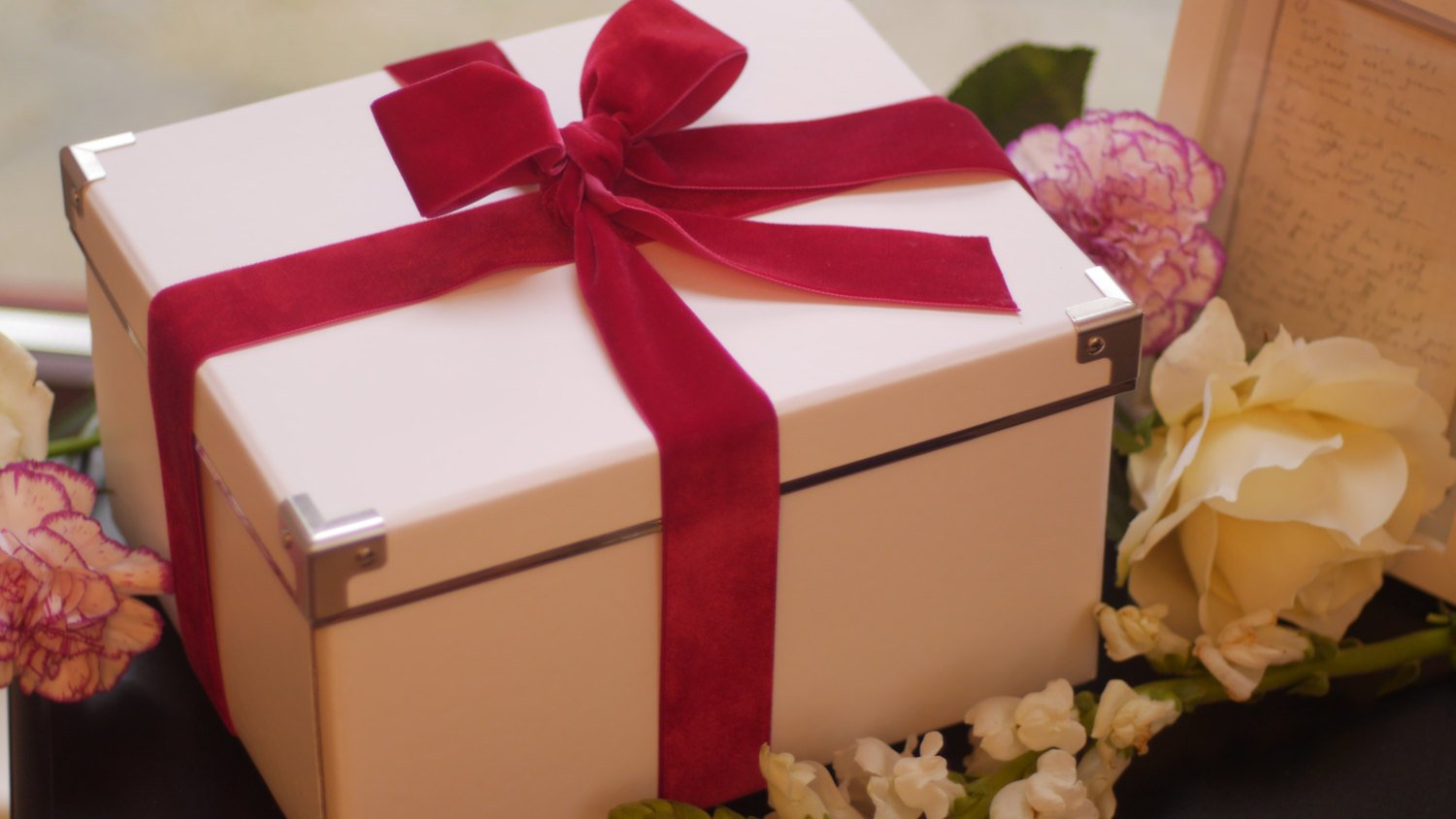 18 Cute Little Gift Box Ideas For Valentine s Day