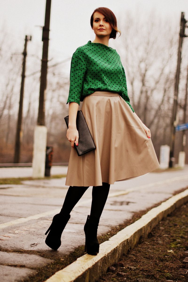 Chic Ways To Wear Your Midi Skirt During Winter 23 Outfit Ideas Style Motivation 7891