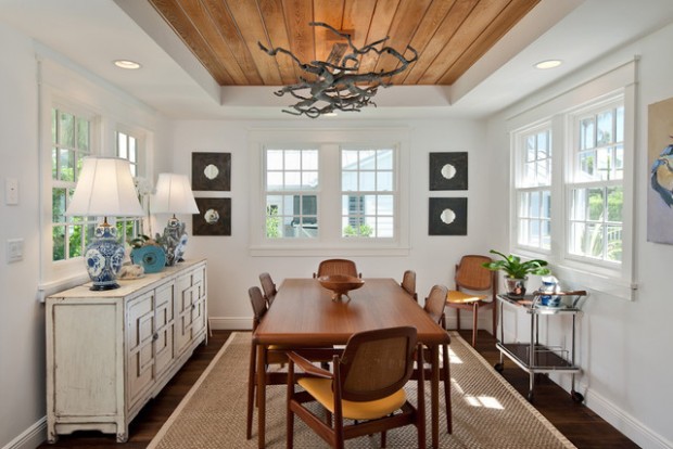tray ceiling in dining room