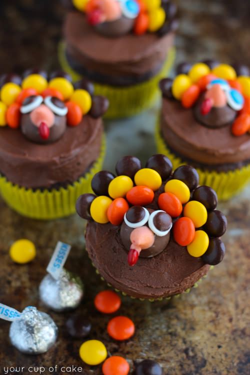 Festive and Tasty: 15 Cute Thanksgiving Dessert Recipes - Style Motivation