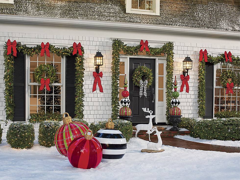 15 Spectacular Outdoor Christmas Decorations (Part 1) - Style Motivation