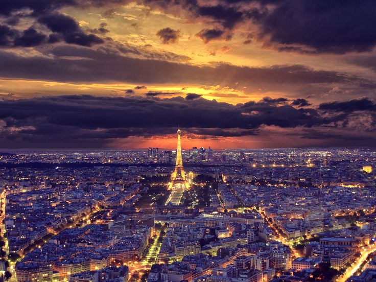 20 Breathtaking Photos of Paris at Night