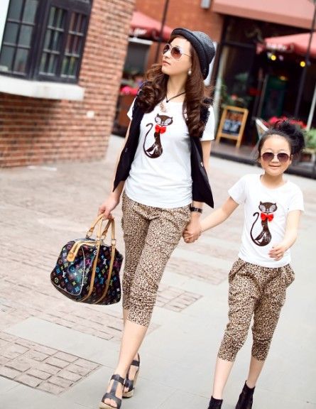 same outfit for mom and daughter