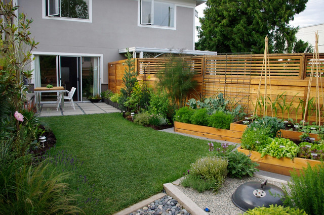 20 Amazing Ideas For Your Backyard Fence Design