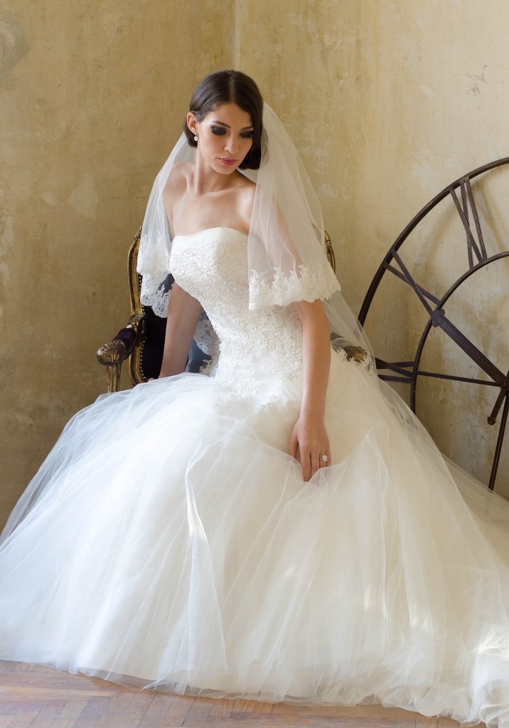 24 Gorgeous Wedding Dresses by Bien Savvy Brand