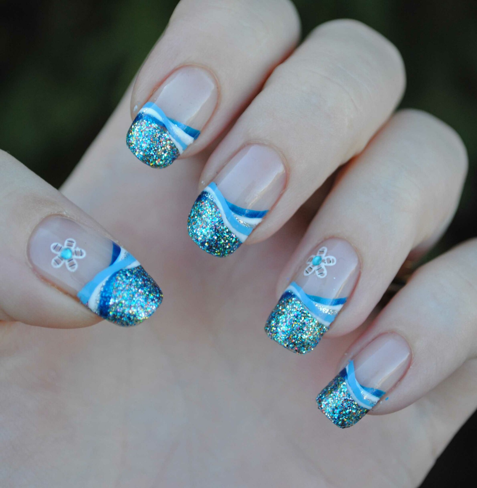 23 Amazing Christmas Nail Design Ideas