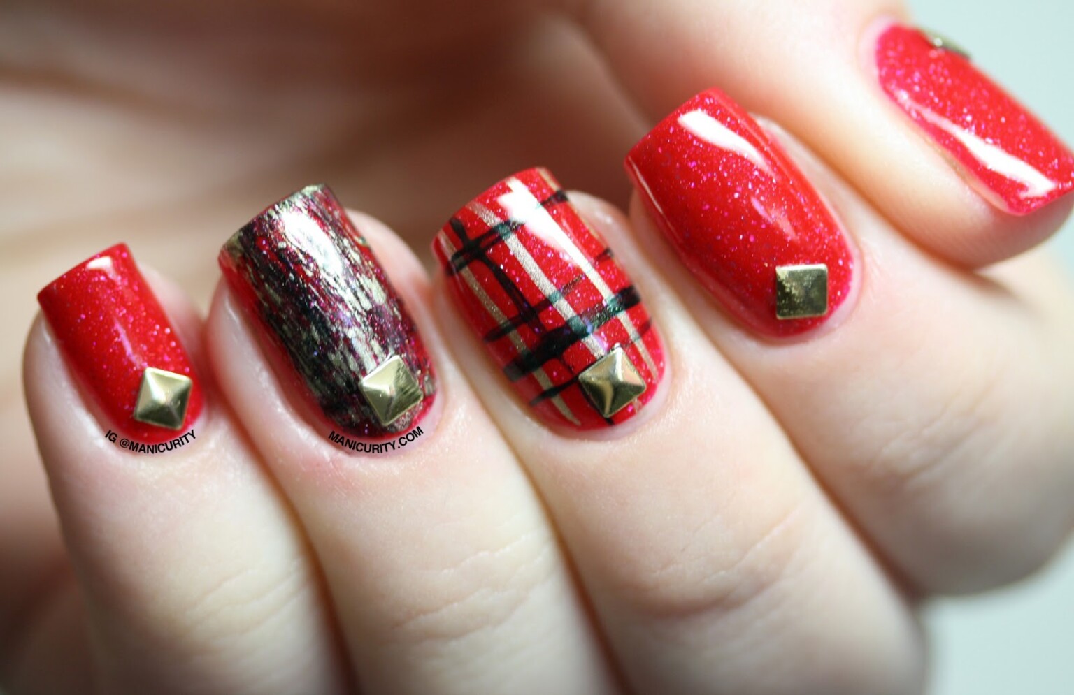 20 Festive Nail Art Ideas for New Year’s Eve