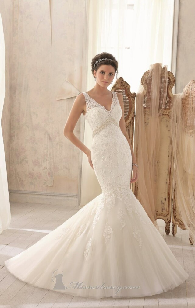 20 Lace Wedding Dresses For Romantic Brides