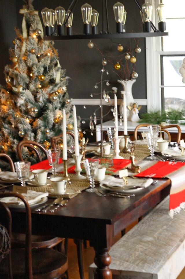 How to Decorate Your Dining Table For Christmas 20 Stunning Ideas