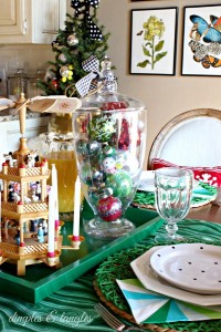 How to Decorate Your Dining Table For Christmas: 20 Stunning Ideas