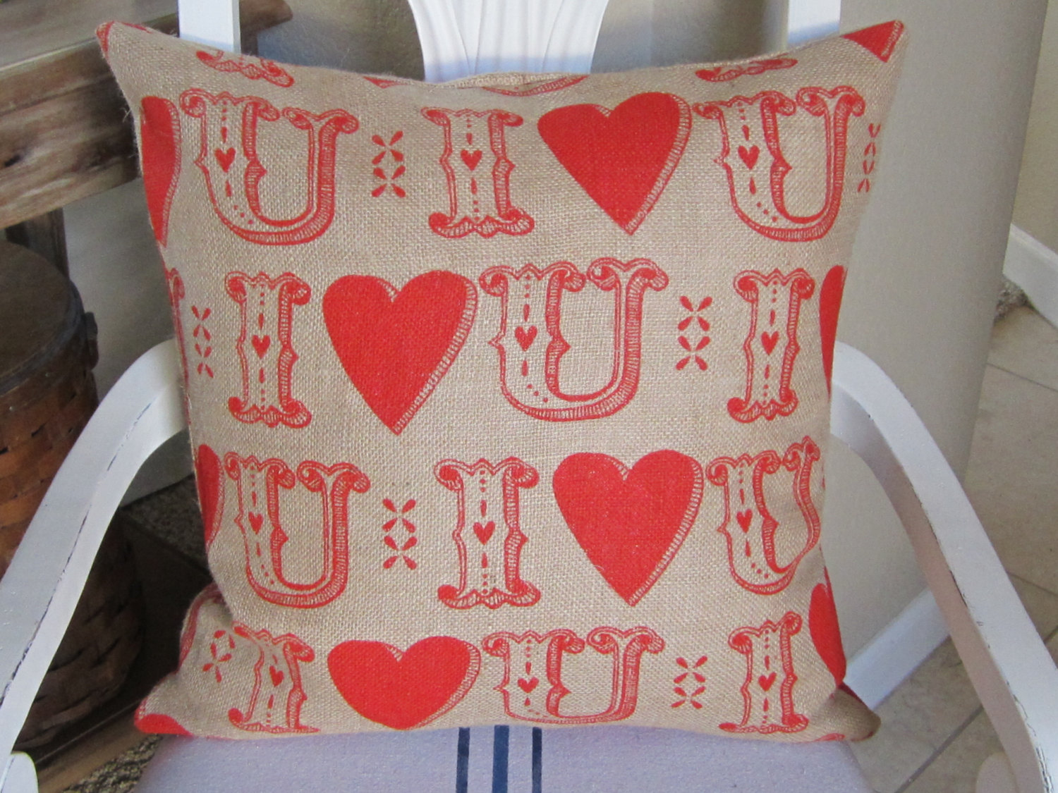 20 Charming Handmade Valentine's Day Pillow Designs - Style Motivation