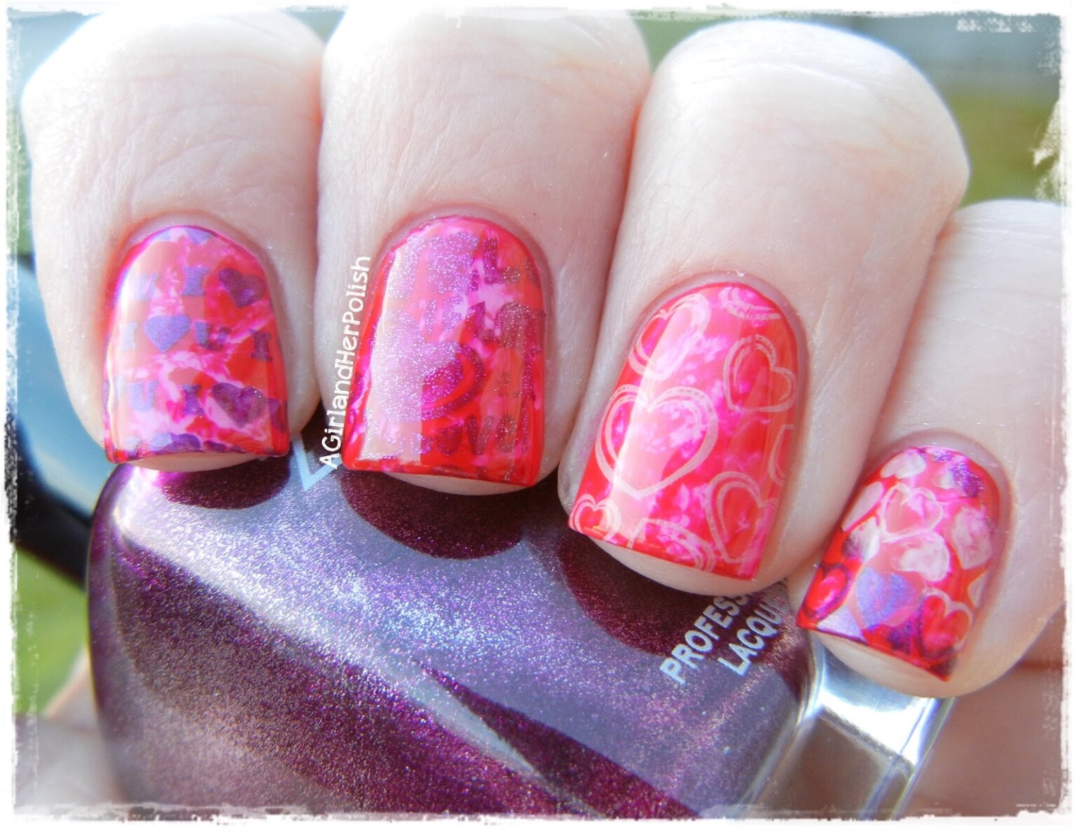 22 Sweet and Easy Valentine’s Day Nail Art Ideas