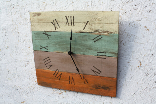 18 Creative and Handmade Wall Clock Designs