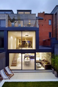 18 Modern Glass House Exterior Designs 6 199x300 