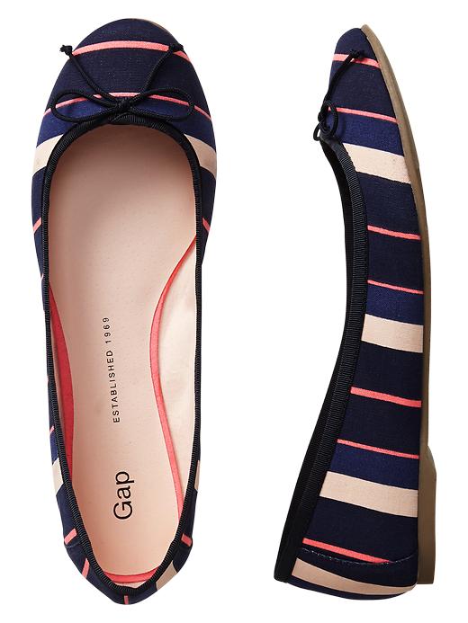 15 Popular Shoes, Sandals and Flats for This Spring
