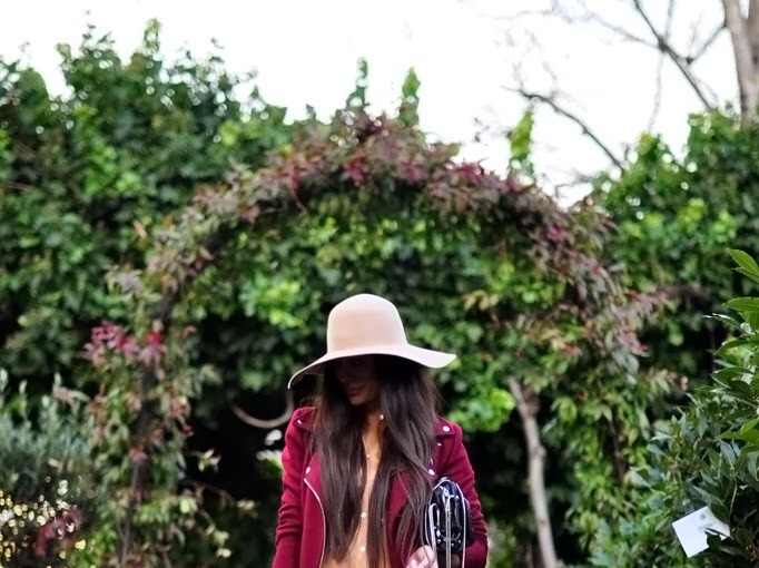 Burgundy Love: 15 Outfit Ideas to Inspire You - fall trend, fall outfit ideas, fall fashion, burgundy outfit ideas, burgundy