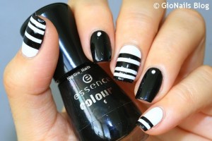 Amazing Black and White Nail Designs-17 Unique Nail Art Ideas You Will Love