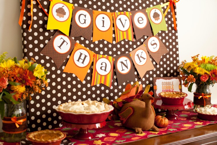 17 Creative and Fun DIY Decorations for Thanksgiving Holiday - thanksgiving decorations, Thanksgiving crafts, Thanksgiving, diy thanksgiving decorations, diy decorations