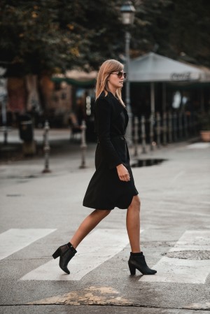 Black is the New Black - 27 Simple and Elegant Monochrome Outfits