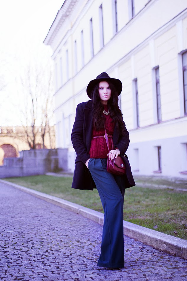 23 Classic Navy Coats to Keep You Warm During Winter