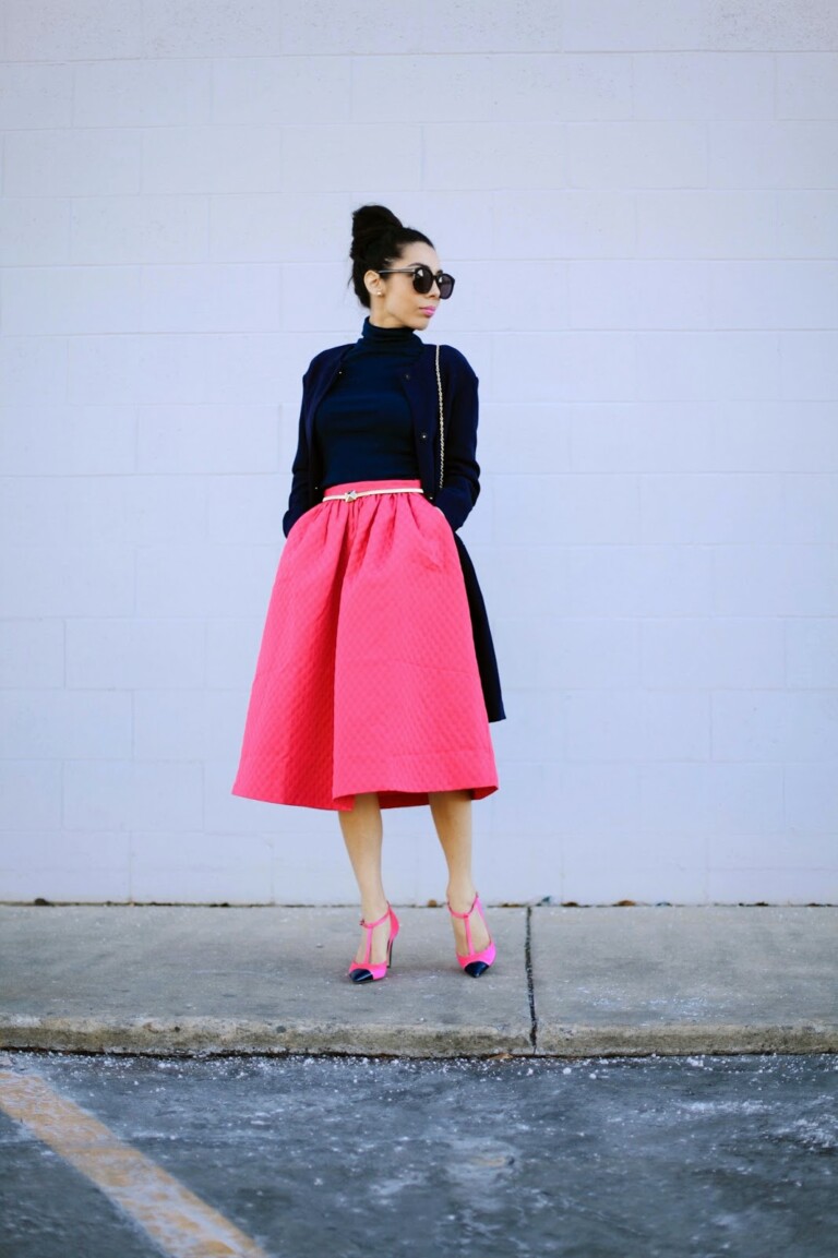 28 Stylish Sweater and Skirt Combinations for Winter Season