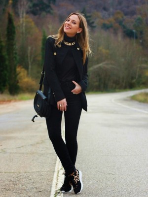 22 Sporty and Stylish Outfit Ideas - Style Motivation