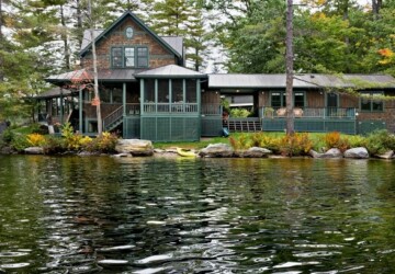 16 Peaceful Lake Houses for Perfect Vacation - Relaxing, relaxation, peaceful houses, peaceful, lake houses, lake house, architecture