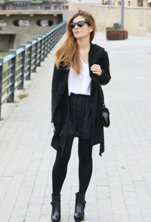 18 Chic Black and White Outfits to Wear Now