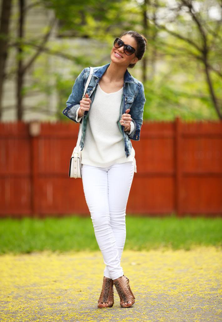17 Chic Outfit Ideas With White Jeans - Style Motivation