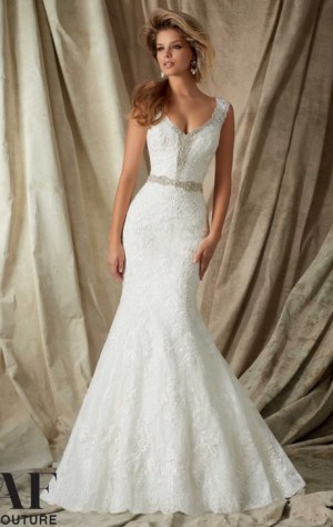 18 Elegant Wedding Dresses For Modern Brides