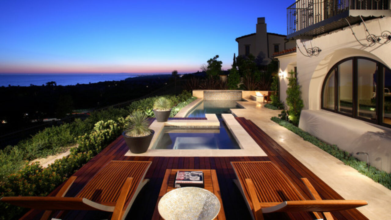 17 Impressive Modern Pool Deck Design Ideas