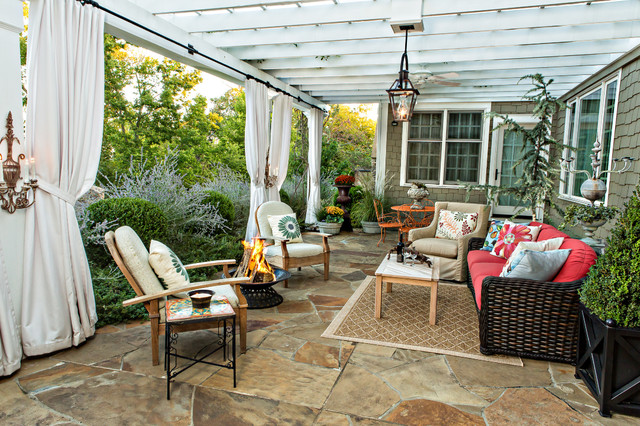 A Piece Of Heaven In Your Backyard: 17 Pergola Curtain Decorating Ideas