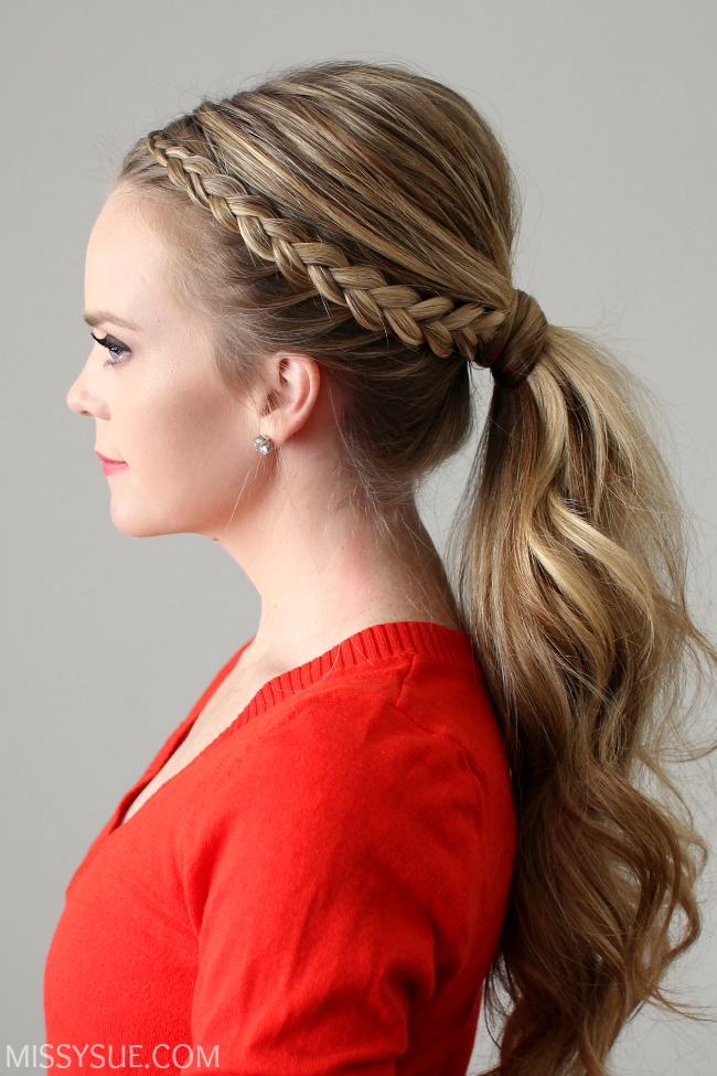 15 Perfect Hairstyles for Rainy Days