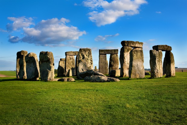Why You Should Visit Stonehenge While in the UK - Style Motivation