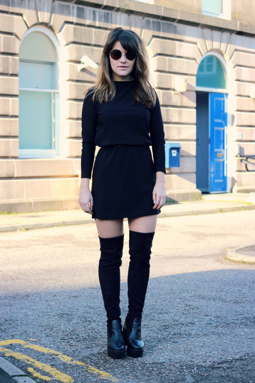 17 Stylish Outfit Ideas for How To Wear Thigh-High Socks