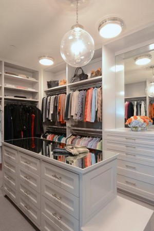 20 Lovely Design and Decor Ideas for Closet