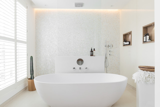 19 Elegant and Minimalist Bathroom Designs