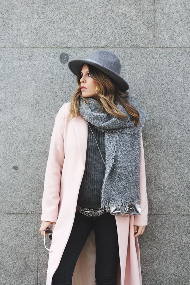 20 Street Style Outfits with Coats in Pastel and Bright Colors for the ...