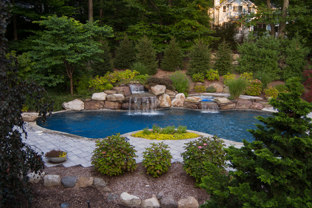 18 Landscaping Backyard Waterfall Design Ideas