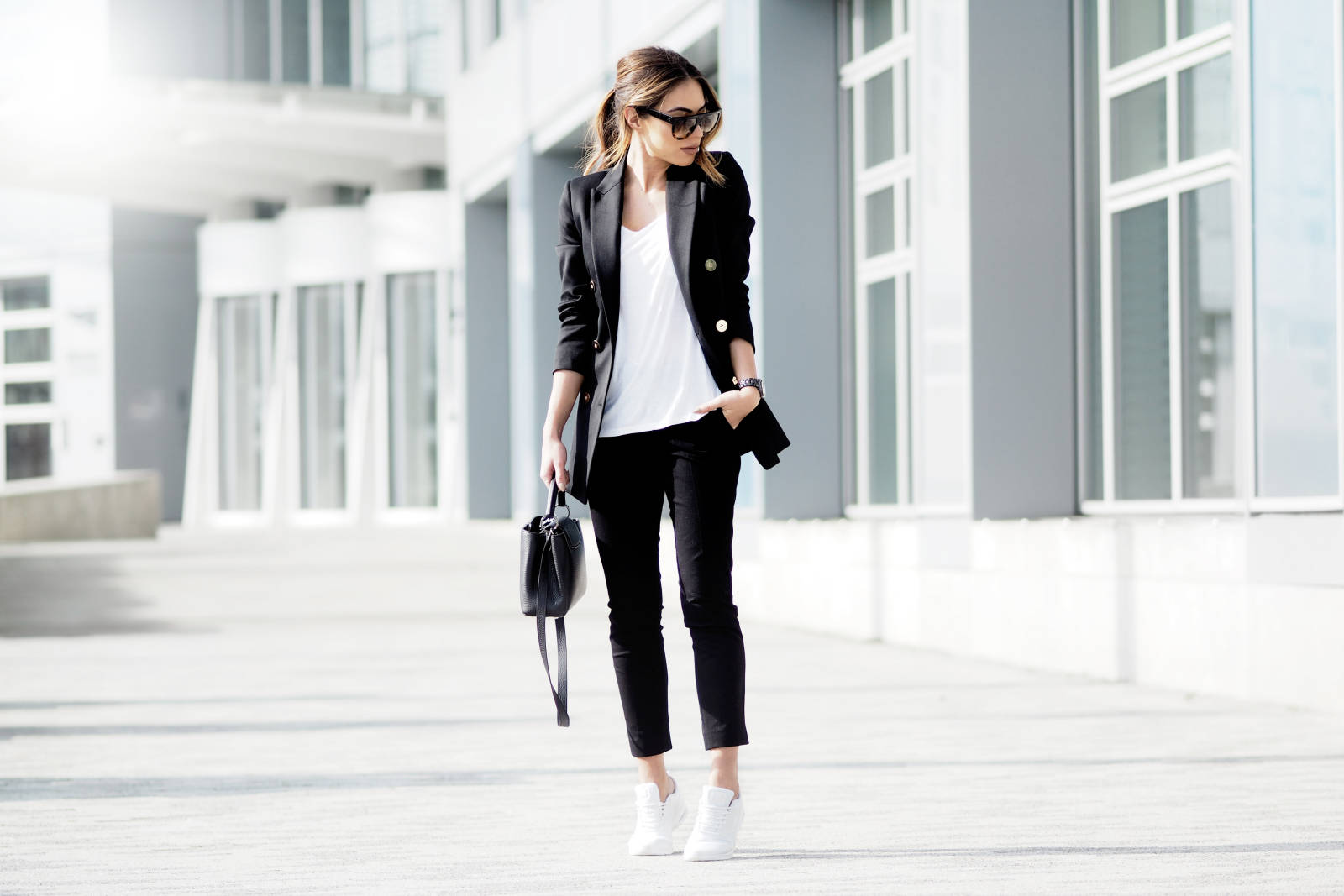 18 Street Style Outfit Combinations that will be Hot Trend This April