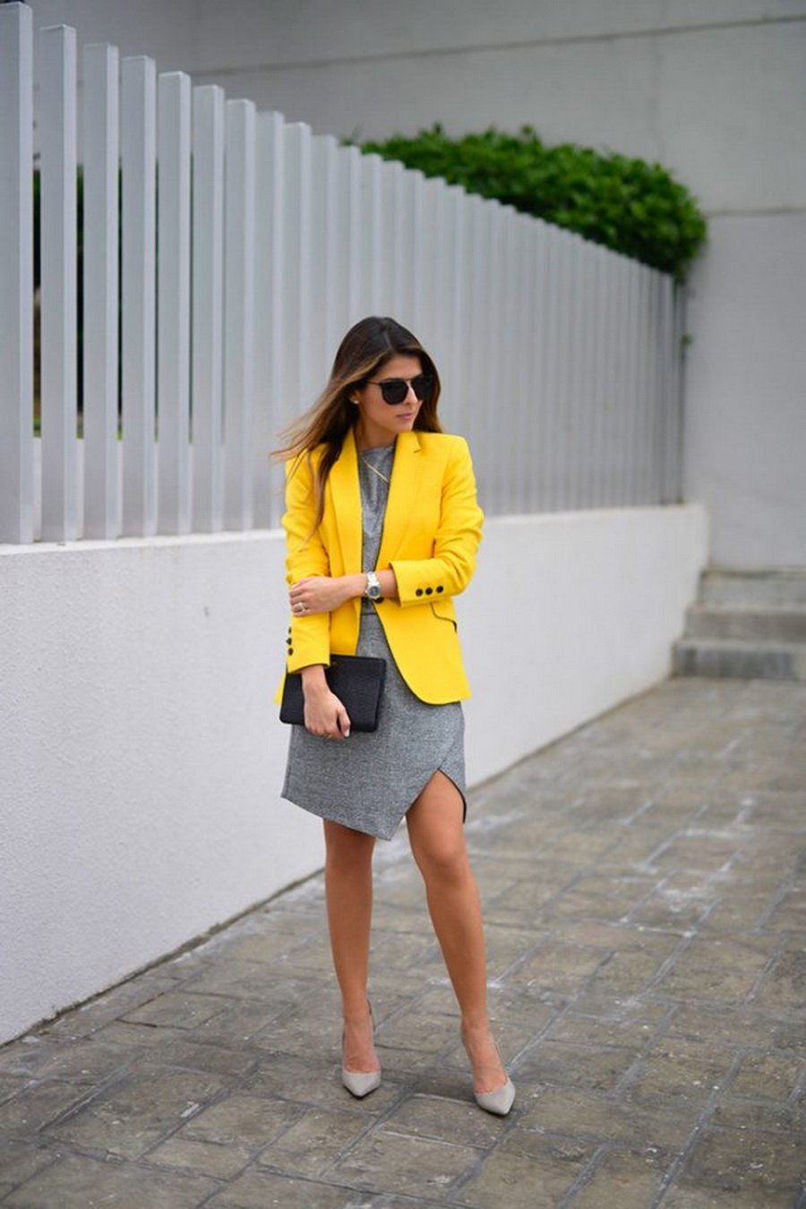 15 Stylish Outfit Ideas for How To Wear Yellow Clothes This Spring