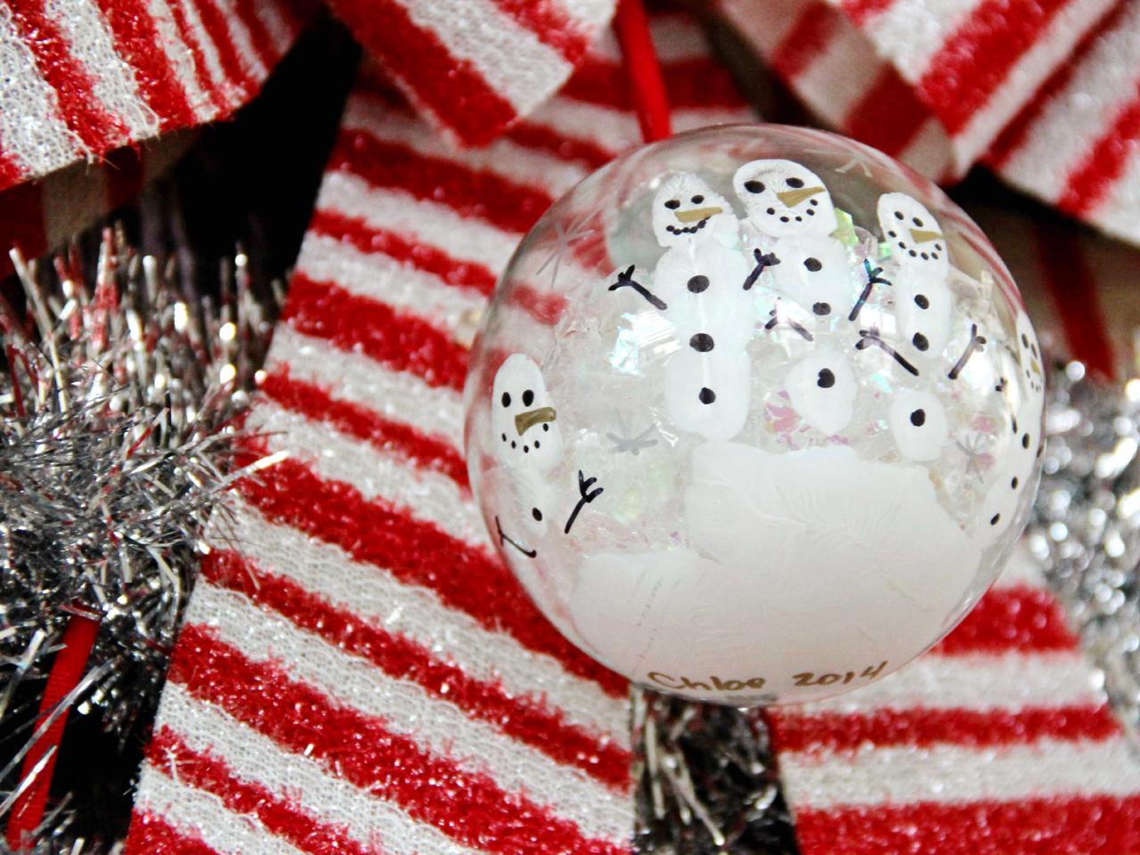 17 Easy DIY Christmas Tree Ornaments Your Kids Will Love