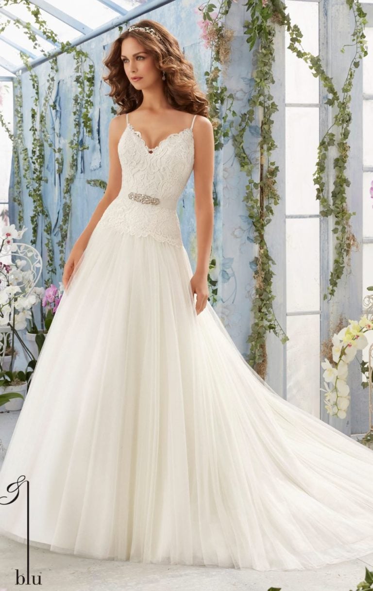 17 Winter Wedding Gowns You'll Love