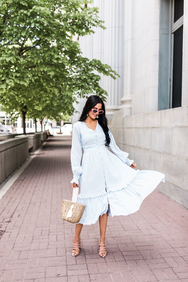 16 Classic & Chic Outfits to Master This Summer