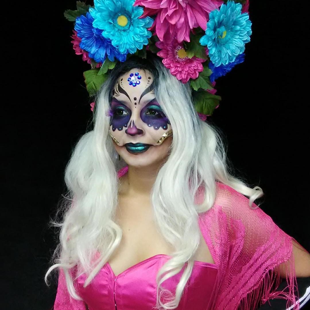 An Easy Way To Style Sugar Skull Makeup For Day Of The Dead