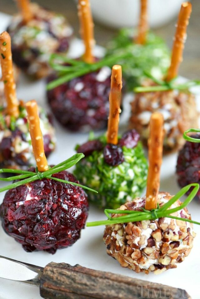 15 Thanksgiving Appetizers To Feed A Crowd