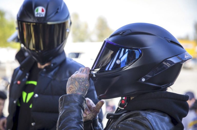 How To Score the Best Deals on Street Bike Helmets