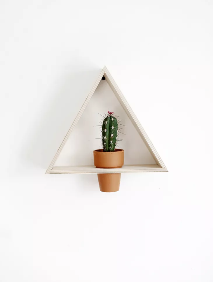 diy triangle wall planter